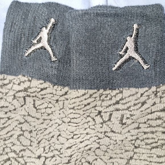 Retro pattern Jordan tall socks-size: L - Picture 3 of 5